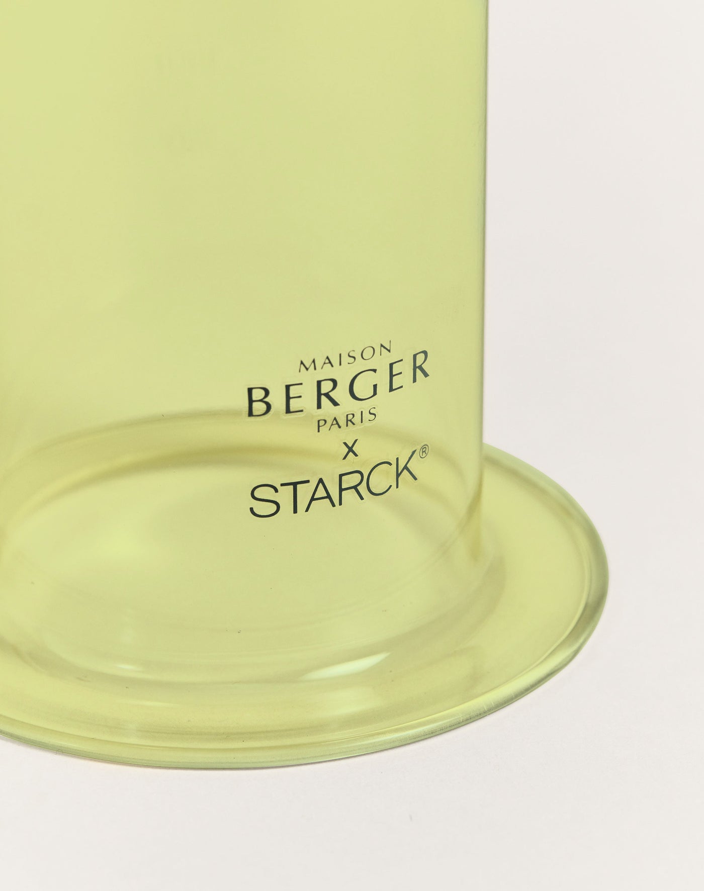 Vela candelero by Starck Peau d'Ailleurs