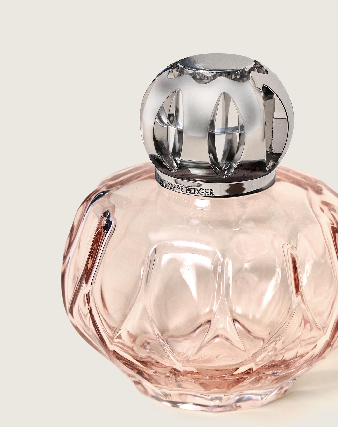 LAMPE BERGER OPALINE Rose EUR 15,00 - FR LAMPE BERGER OPALINE Rose EUR 15,00 - FR