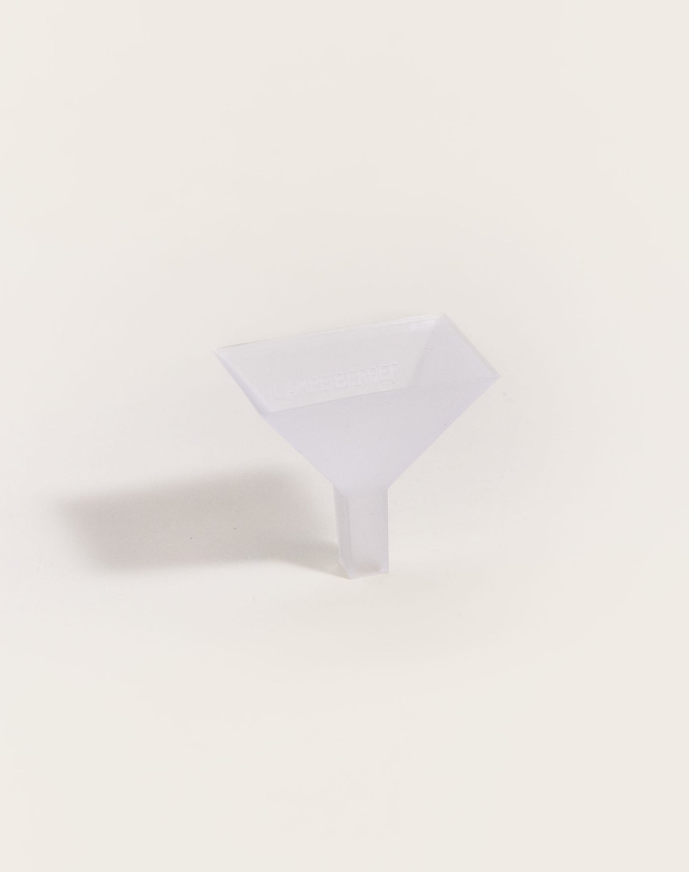 Embudo Transparente
